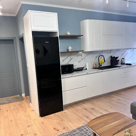 Modern Loft In Prime Location 아파트 티라나